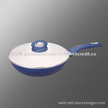 Aluminum pan with ceramic coating and lid